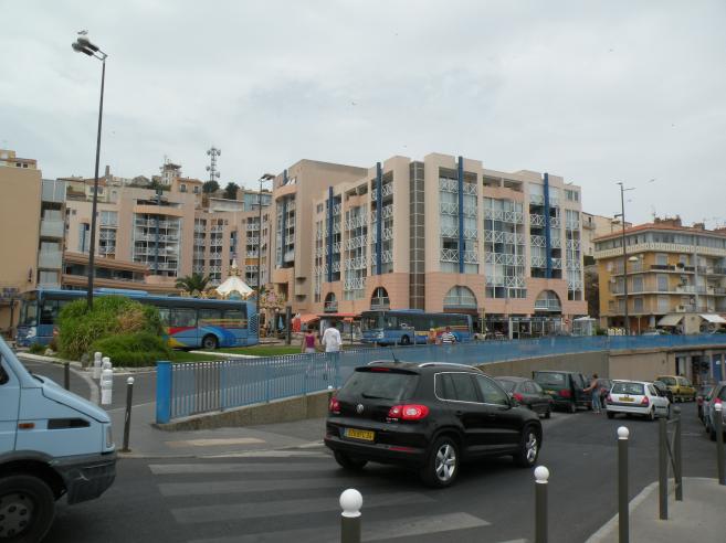  grand hôtel proche de la mer et du port